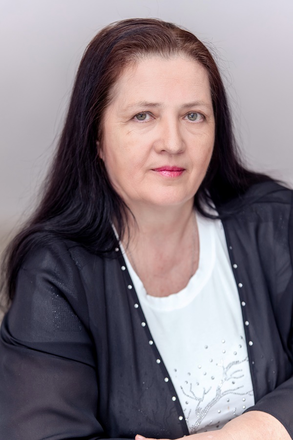 Эшке Зинаида Ивановна.